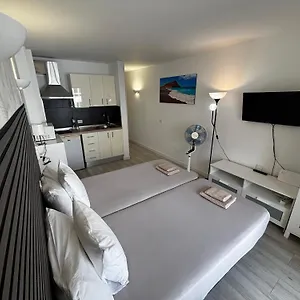 Cozy In Cristianos Free Wifi , Arona (Tenerife) Spain